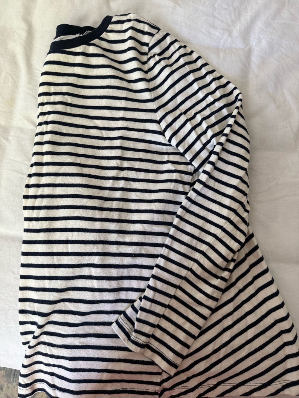 POMANDER PLACE
Navy Striped Knit Popover